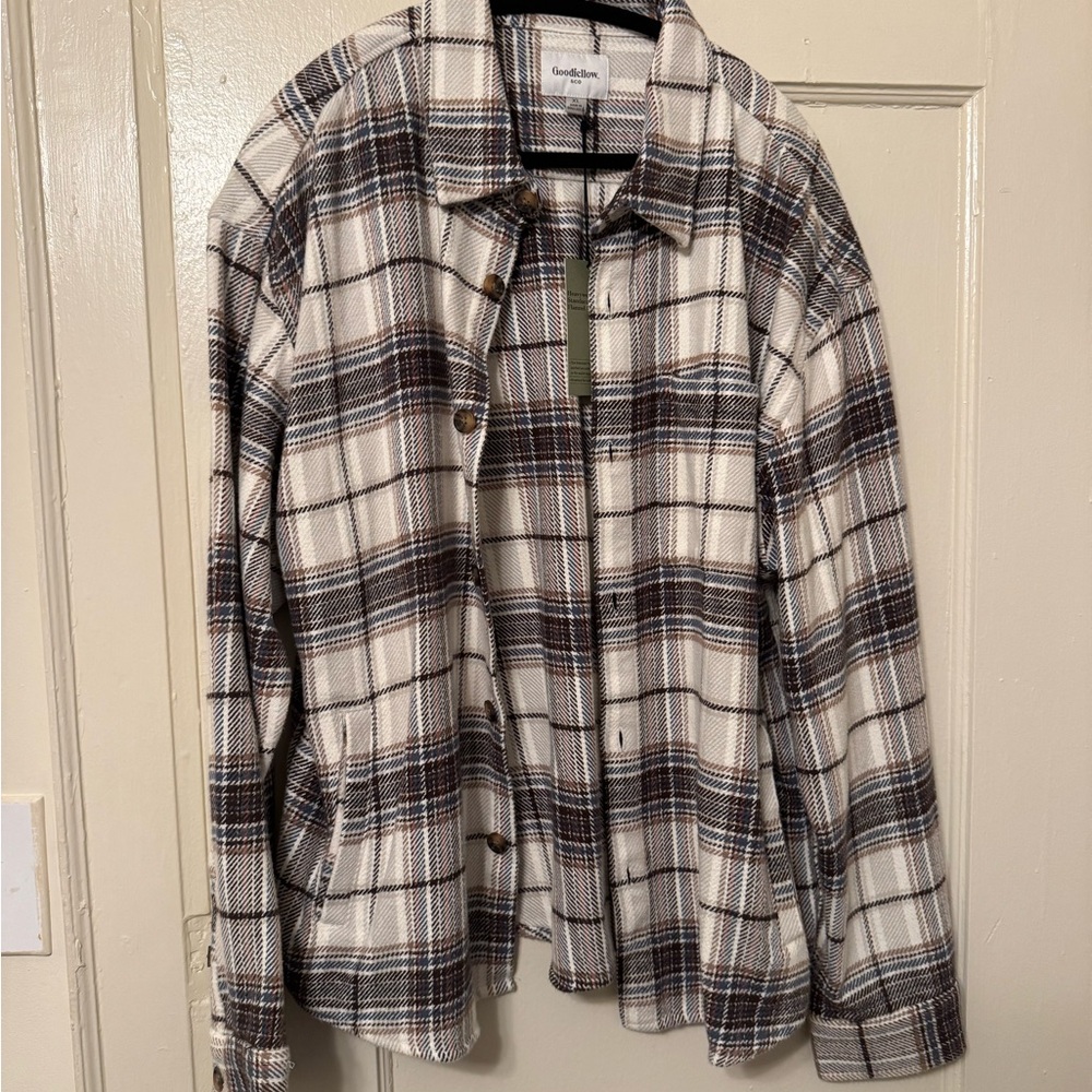 *NWT* Plaid Button-Up Jacket